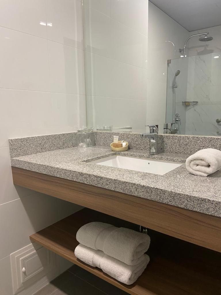 Del Prado Hotel Лима Экстерьер фото