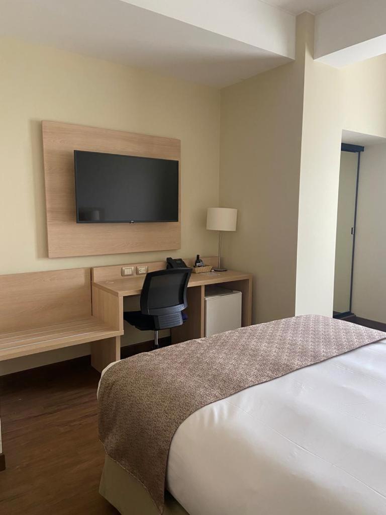 Del Prado Hotel Лима Экстерьер фото